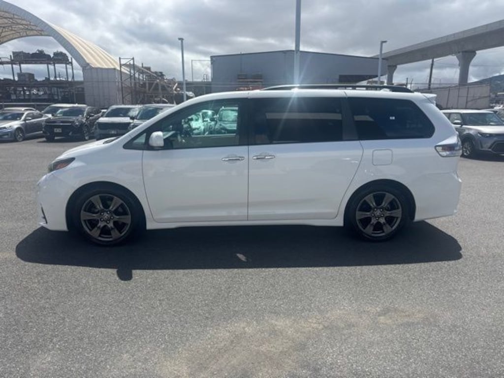 Used 2020 Toyota Sienna SE 8 Passenger Van