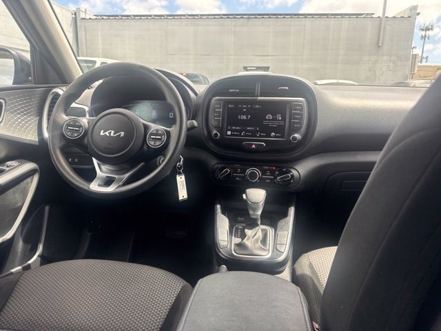 2025 Kia Soul LX - Photo 15