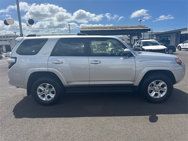 2024 Toyota 4Runner SR5 Premium photo 4