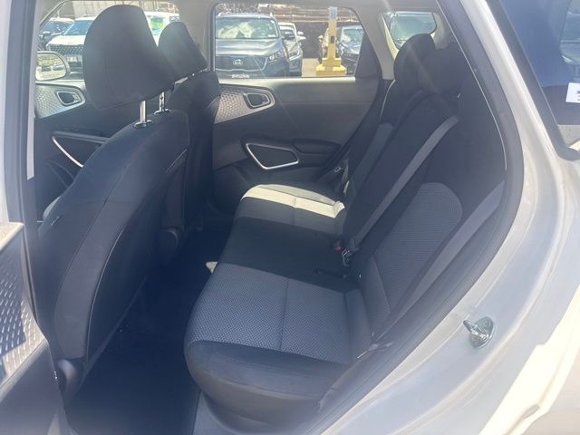 2025 Kia Soul LX - Photo 11