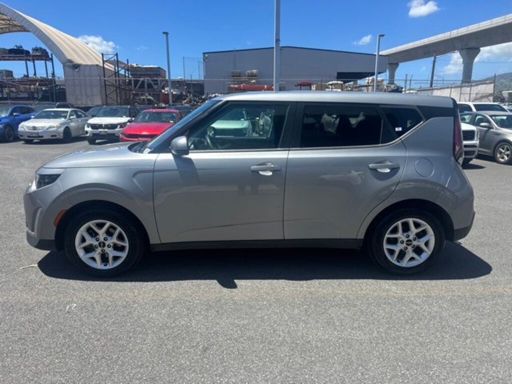 Used 2023 Kia Soul LX Hatchback