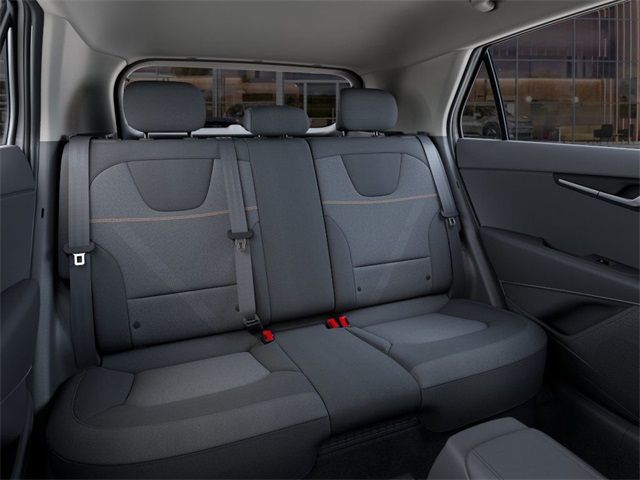 2025 Kia Niro LX - Photo 16
