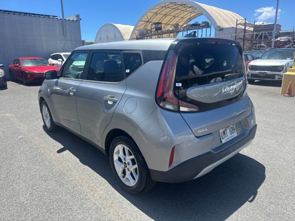 Used 2023 Kia Soul LX Hatchback