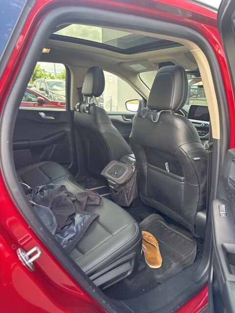 2020 Ford Escape SE Sport Hybrid photo 3