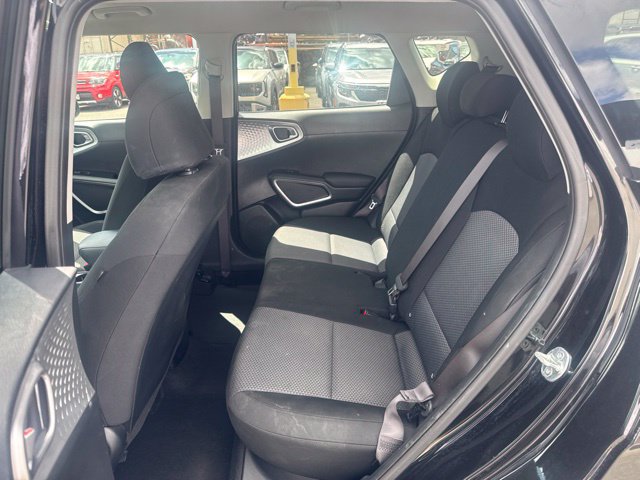 2025 Kia Soul LX - Photo 10