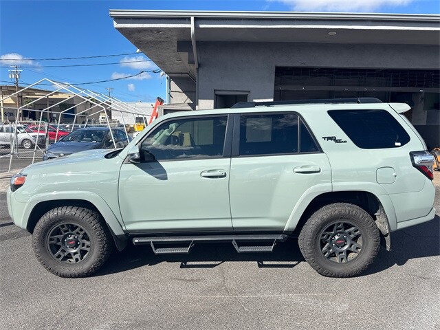 2022 Toyota 4Runner TRD Premium photo 2