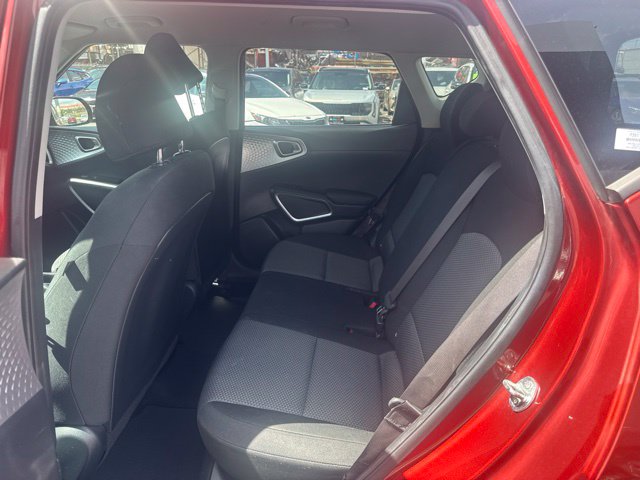 2025 Kia Soul LX - Photo 11