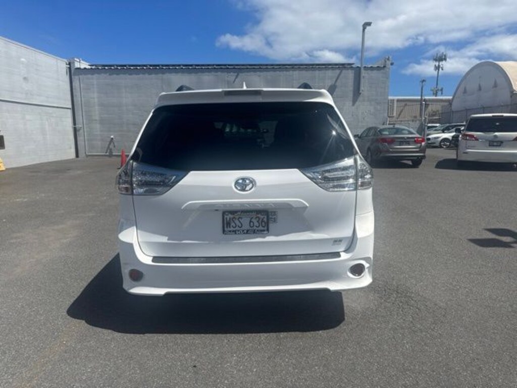 Used 2020 Toyota Sienna SE 8 Passenger Van