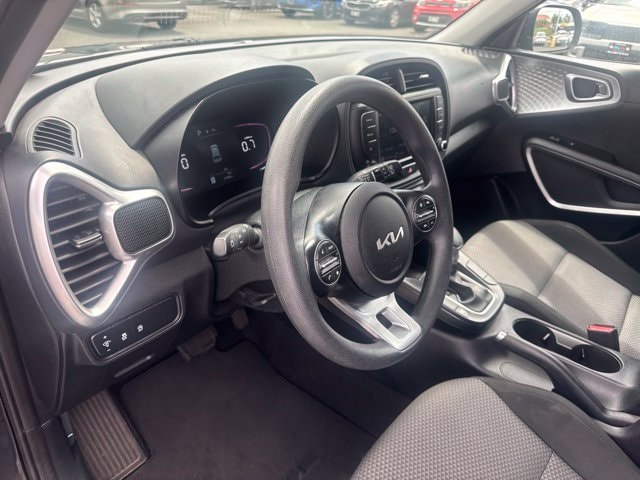2025 Kia Soul LX - Photo 17