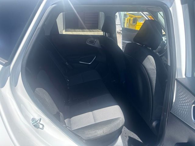 2025 Kia Soul LX - Photo 13