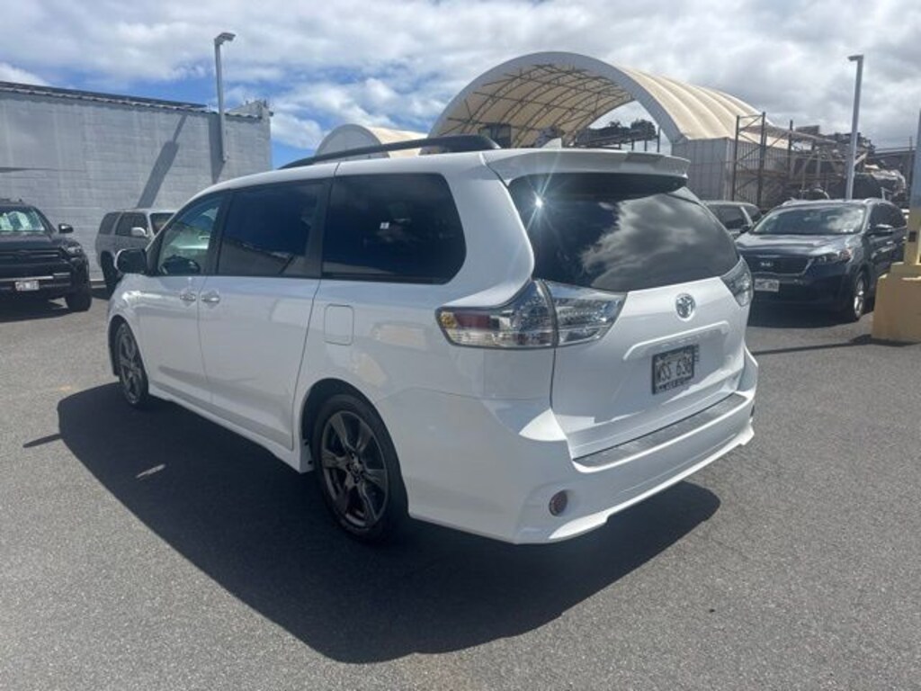 Used 2020 Toyota Sienna SE 8 Passenger Van
