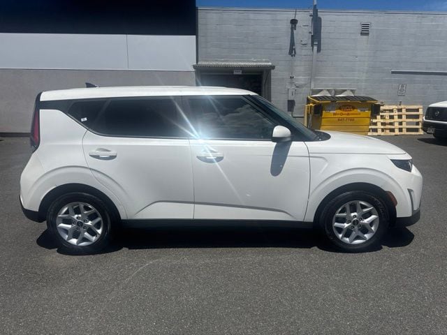 2025 Kia Soul LX - Photo 6