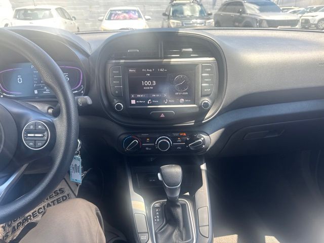 2025 Kia Soul LX - Photo 19