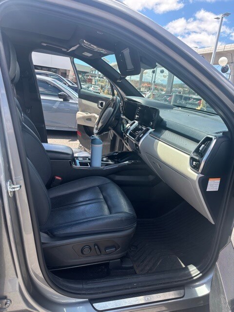 2023 Kia Sorento Plug-In Hybrid SX Prestige photo 2