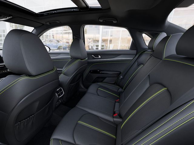 2026 Kia K5 GT - Photo 18
