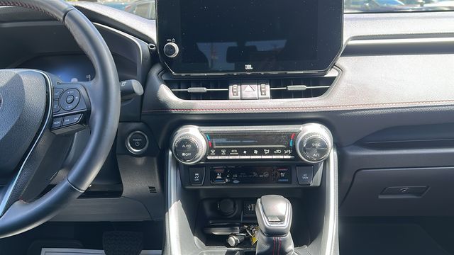 2024 Toyota RAV4 XSE - Photo 17