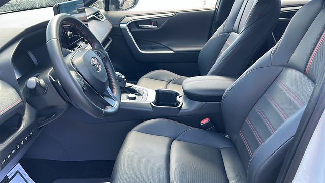 2024 Toyota RAV4 XSE - Photo 25