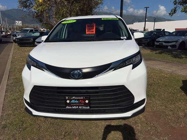 Used 2023 Toyota Sienna LE with VIN 5TDKRKEC1PS166368 for sale in Kahului, HI