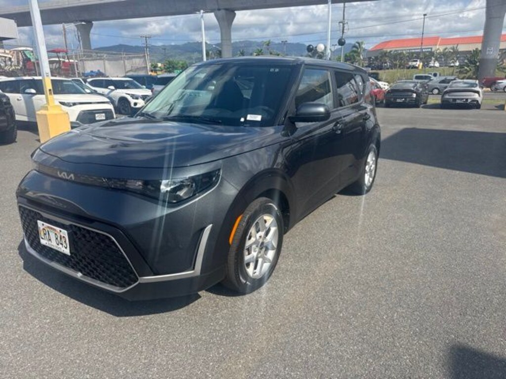 Used 2025 Kia Soul LX Hatchback