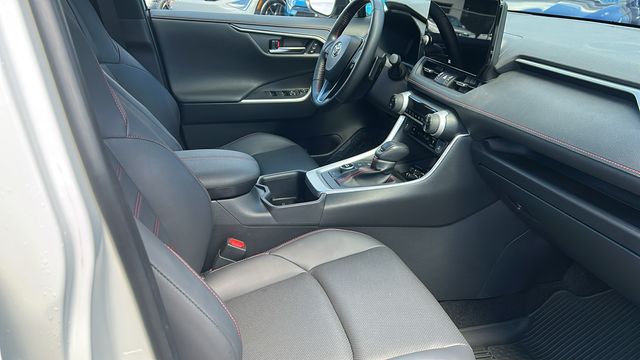 2024 Toyota RAV4 XSE - Photo 12