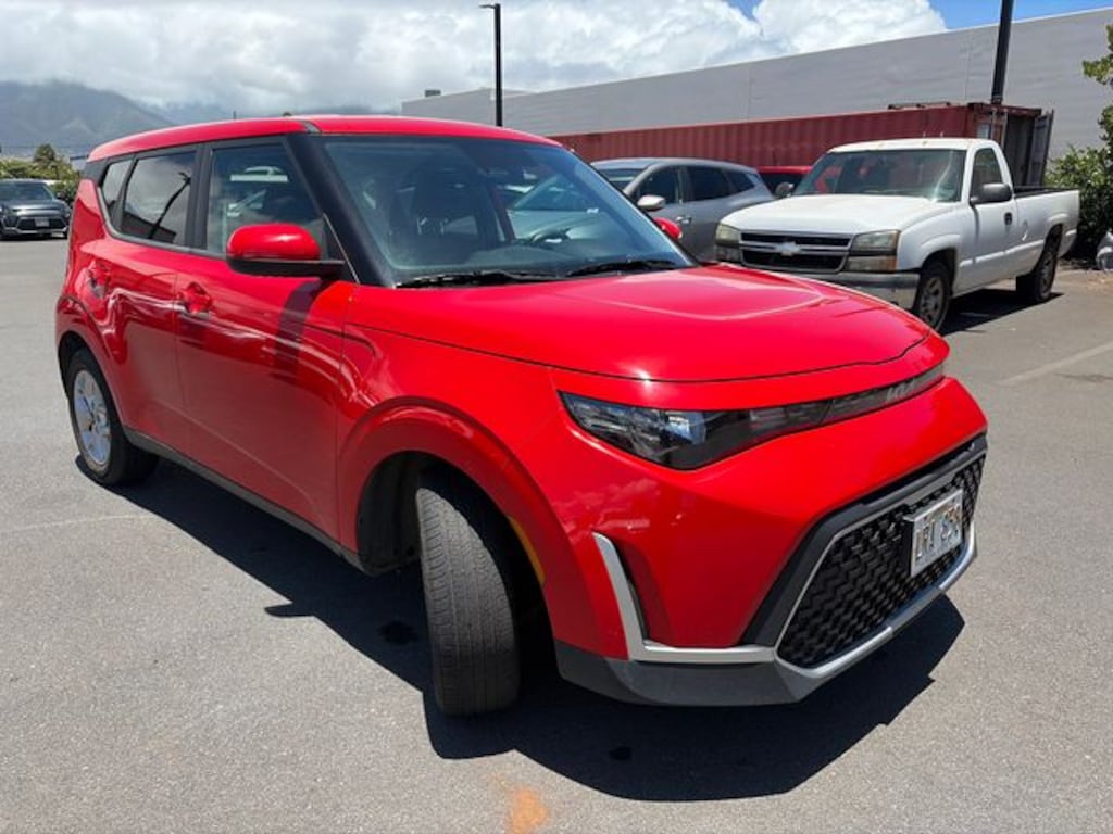 Used 2025 Kia Soul LX Hatchback