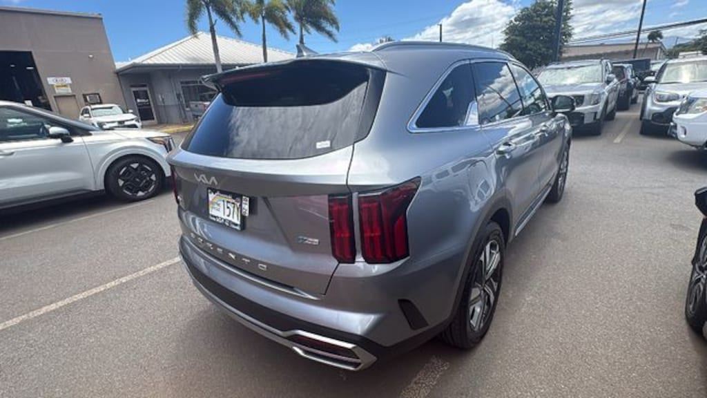 Used 2022 Kia Sorento Plug-In Hybrid SX SUV