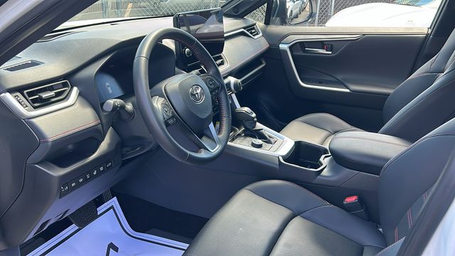 2024 Toyota RAV4 XSE - Photo 24