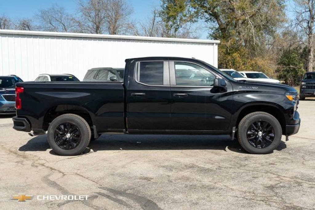 New 2026 Chevrolet Silverado 1500 Custom Truck