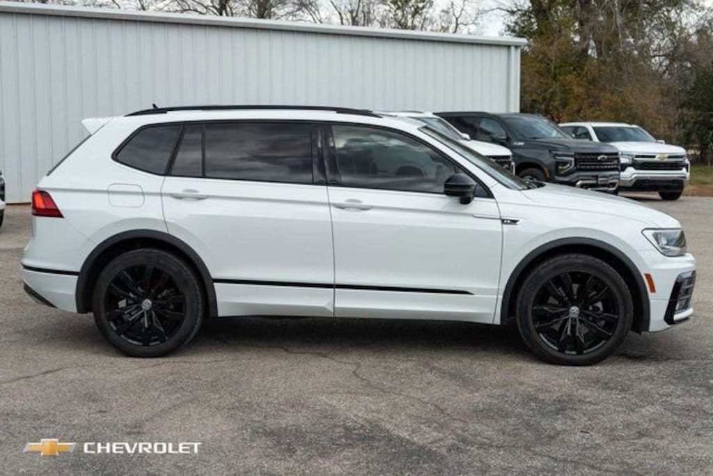 Used 2021 Volkswagen Tiguan SE SUV