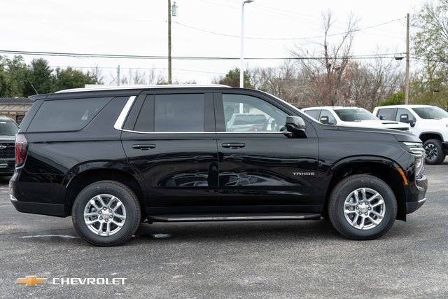 2025 Chevrolet Tahoe LS photo 4