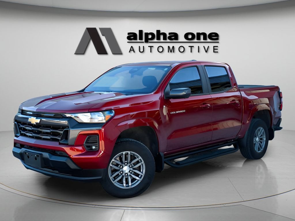 Used 2024 Chevrolet Colorado LT