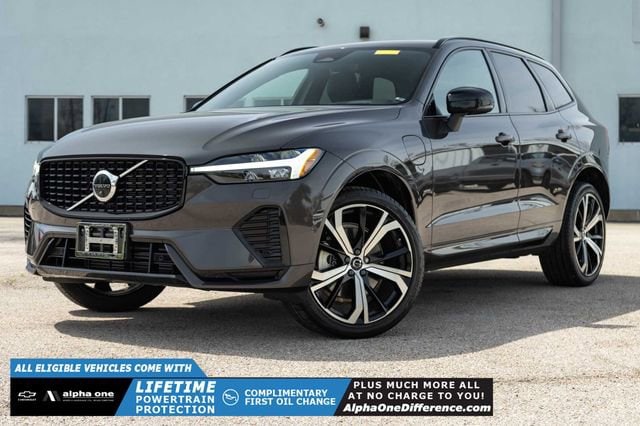 2022 Volvo XC60 T8 Recharge R-Design PHEV AWD's photo