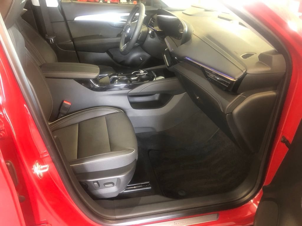 Used 2025 Buick Envision Avenir SUV