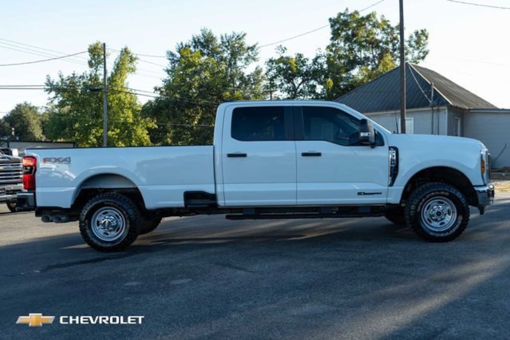 Used 2024 Ford Super Duty F-350 SRW XL Truck Crew Cab