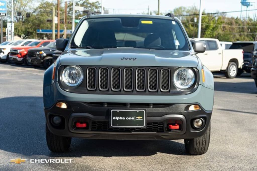 Used 2017 Jeep Renegade Trailhawk SUV