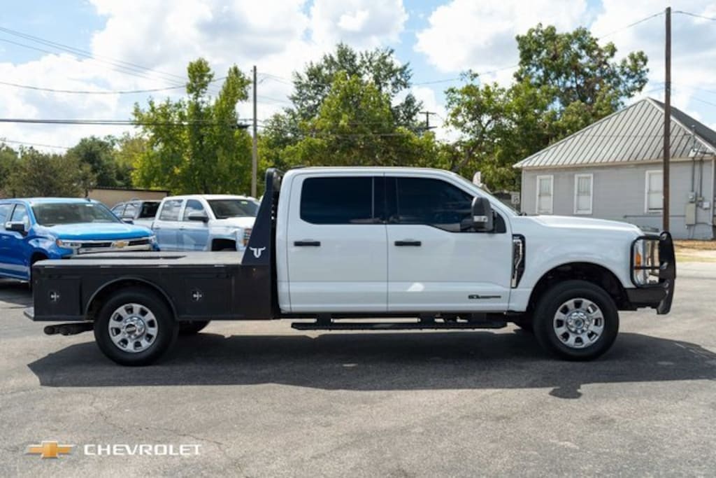 Used 2023 Ford Super Duty F-350 SRW XL Truck Crew Cab