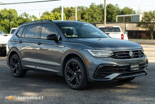 2024 Volkswagen Tiguan SE R-Line Black photo 3
