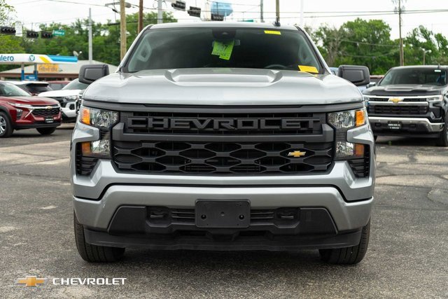 Used 2024 Chevrolet Silverado 1500 Custom with VIN 1GCPABEK8RZ262679 for sale in Rockdale, TX