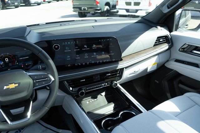 2026 Chevrolet Suburban Premier - Photo 20