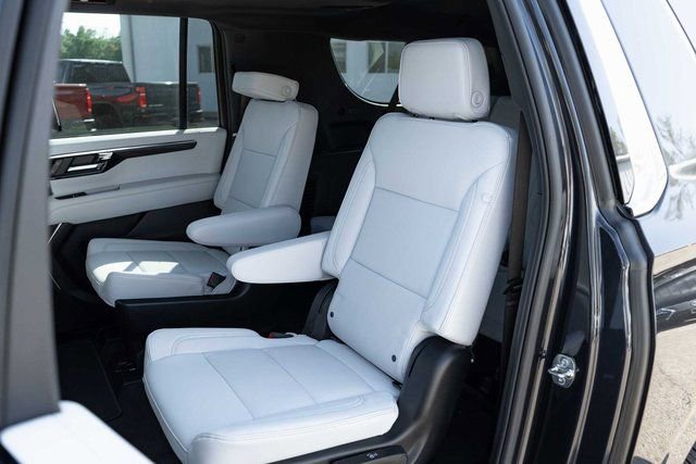 2026 Chevrolet Suburban Premier - Photo 15