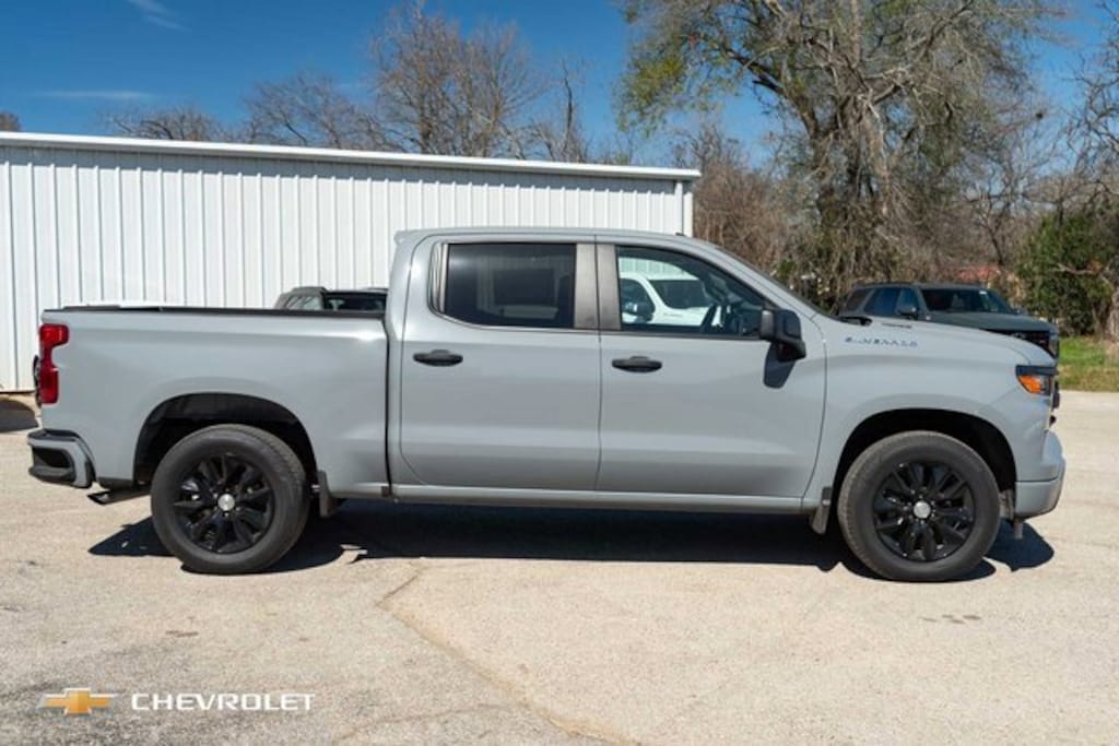 New 2025 Chevrolet Silverado 1500 Custom Truck