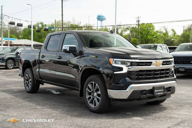 2025 Chevrolet Silverado 1500 LT photo 3