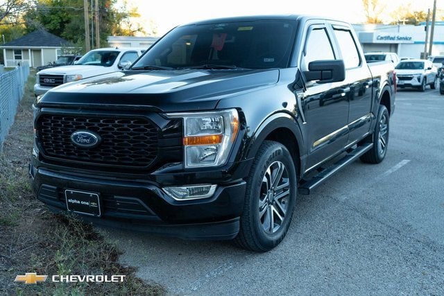 2022 Ford F-150 XL's photo