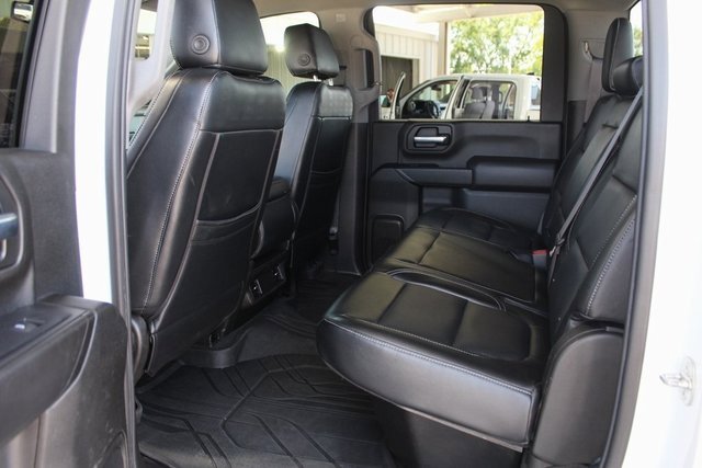 2021 Chevrolet Silverado 2500HD Custom photo 3
