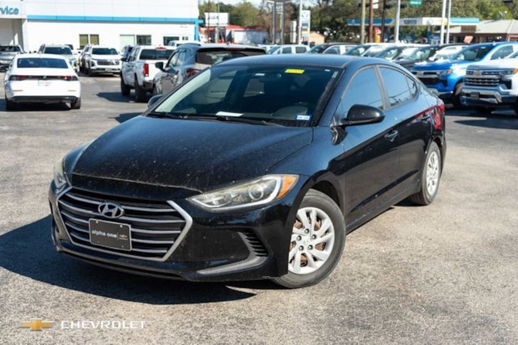 Used 2017 Hyundai Elantra SE Sedan