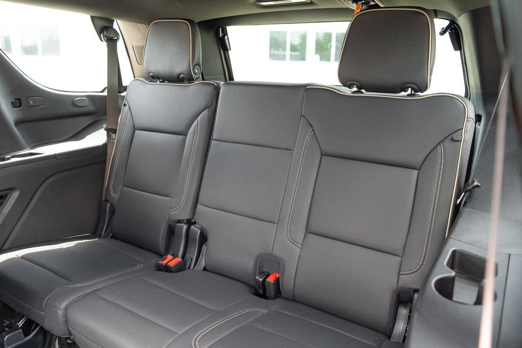 2025 Chevrolet Tahoe Premier - Photo 16