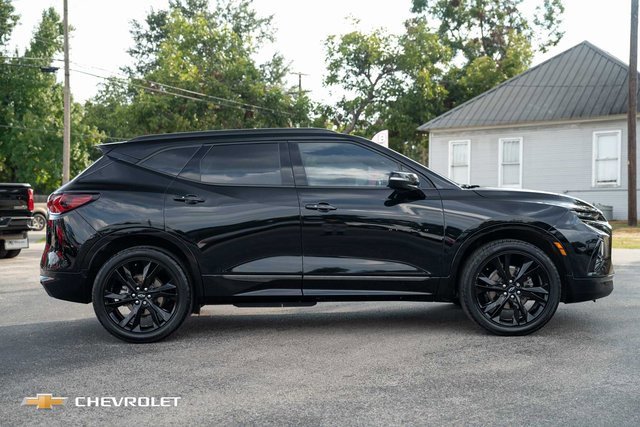 2022 Chevrolet Blazer RS photo 2