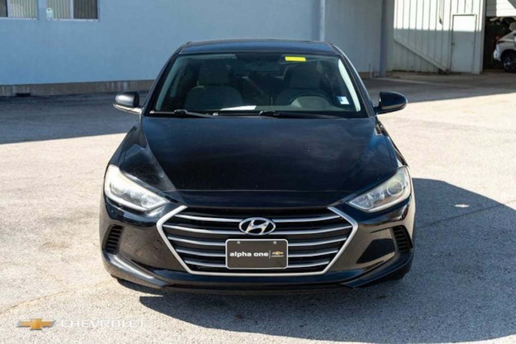 Used 2017 Hyundai Elantra SE Sedan