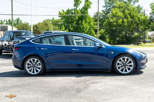 2019 Tesla Model 3 Long Range photo 3