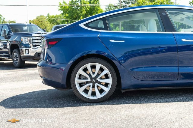 2019 Tesla Model 3 Long Range photo 4